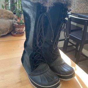 Sorel Cate the Great leather and suede black snowboots